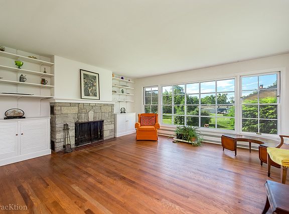 3rd image of 353 W Potomac Ave