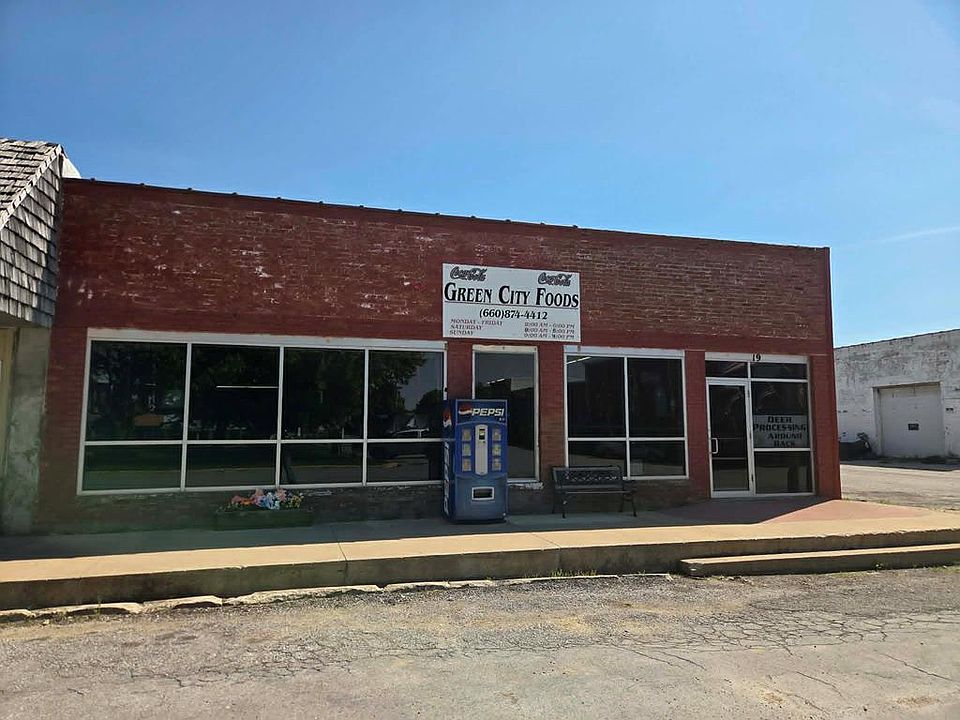 1st image of 19 W 2nd St