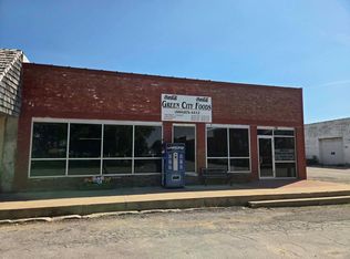 19 W 2nd St, Green City, MO 63545