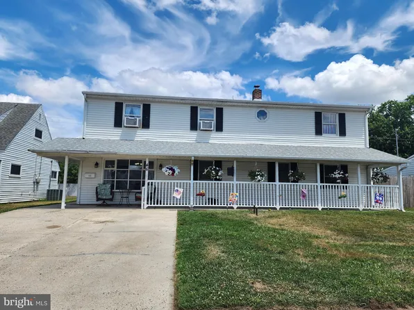 46 Nestingrock Ln, Levittown, PA 19054