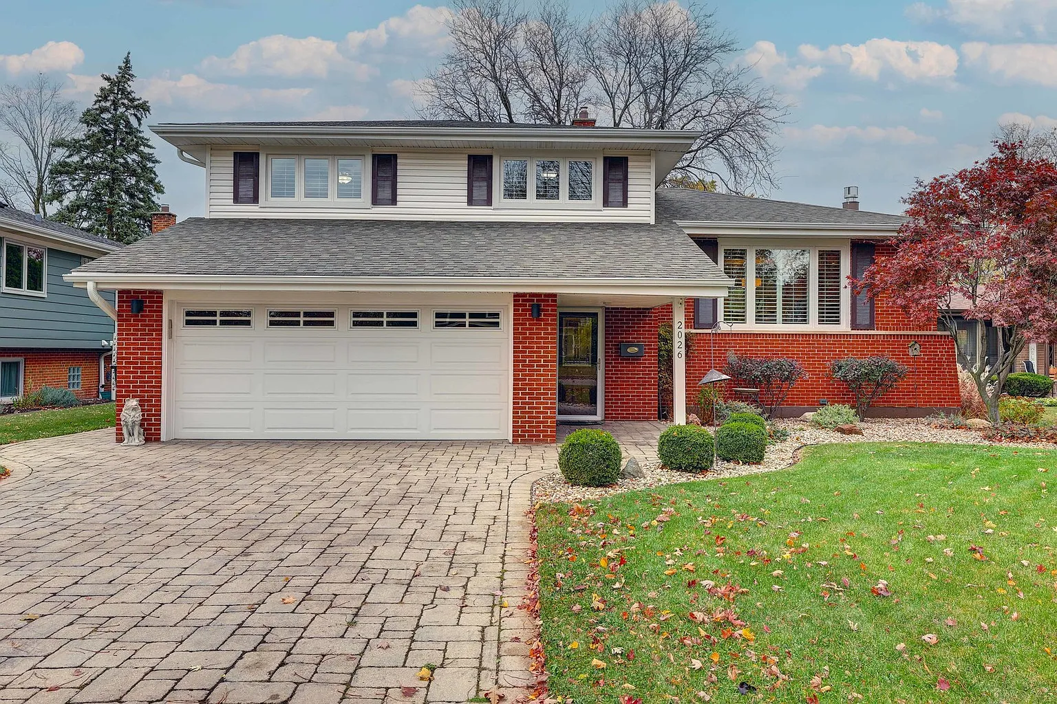 2026 Irwin Ave photo 1