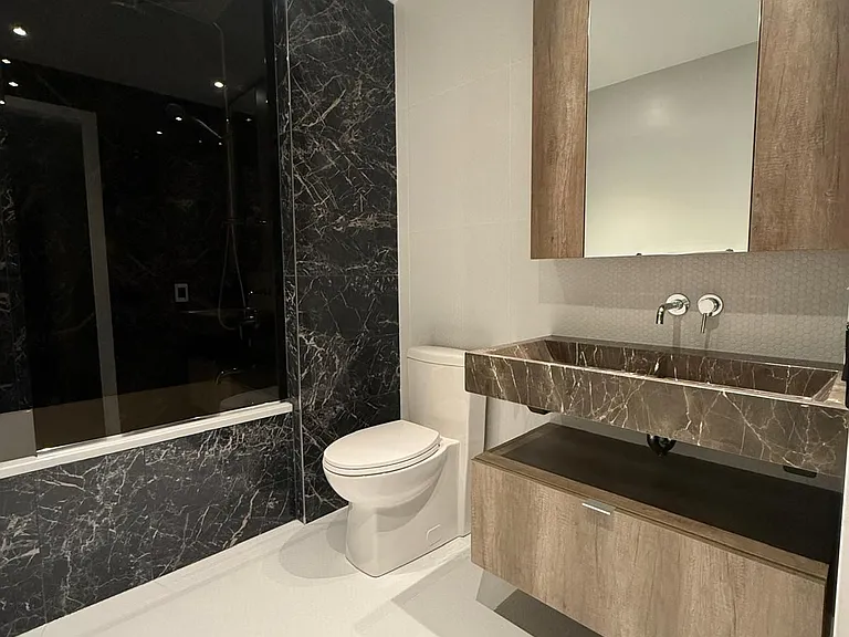 11 Yorkville Ave #2201 — Photo 20