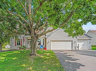 711 Stonebridge Cir, Eagan, MN 55123