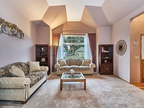 4th image of 26021 Lake Wilderness Country Club Dr SE #C