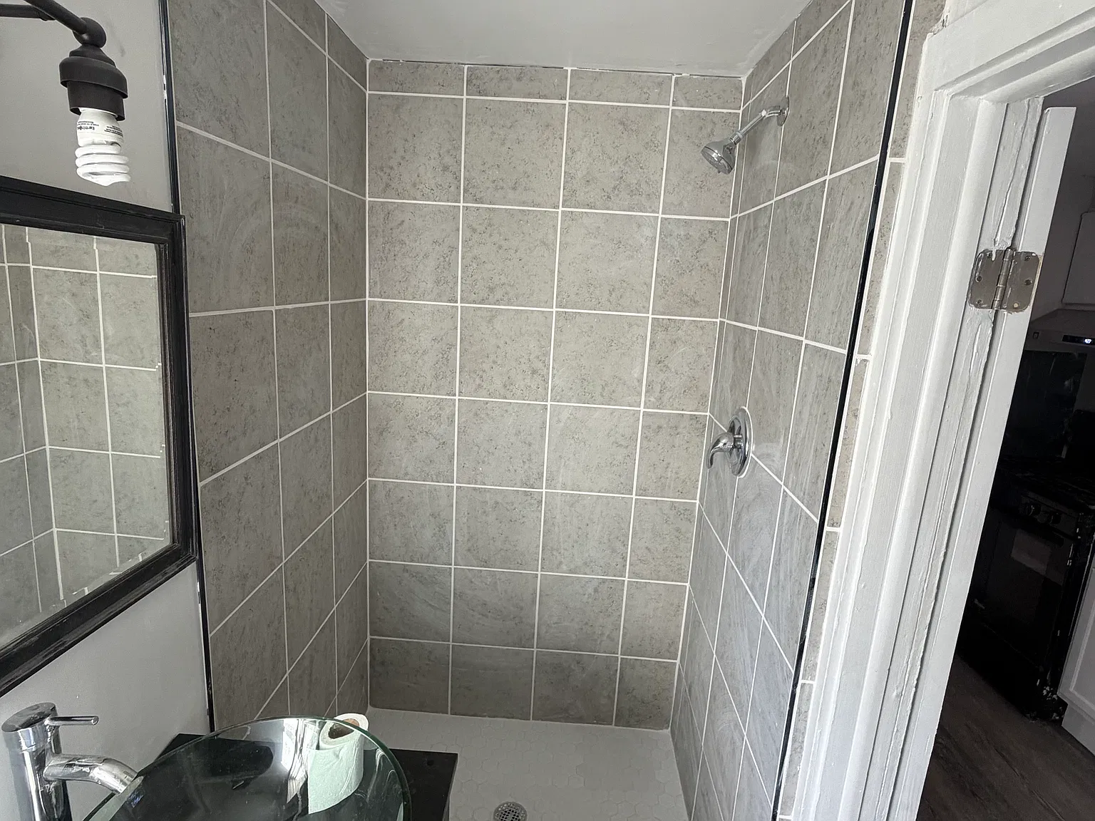 5 bed, 1700 sqft, $2,500 — Photo 4