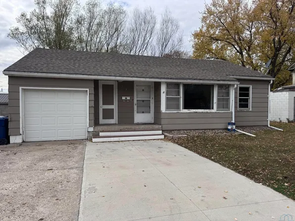 303 S Marshall St, Rock Rapids, IA 51246