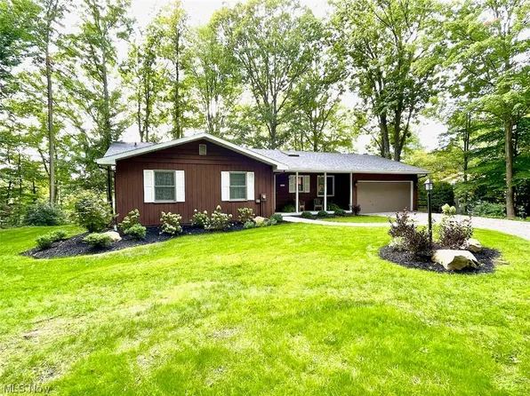 1146 Gemini Ct, Rome, OH 44085