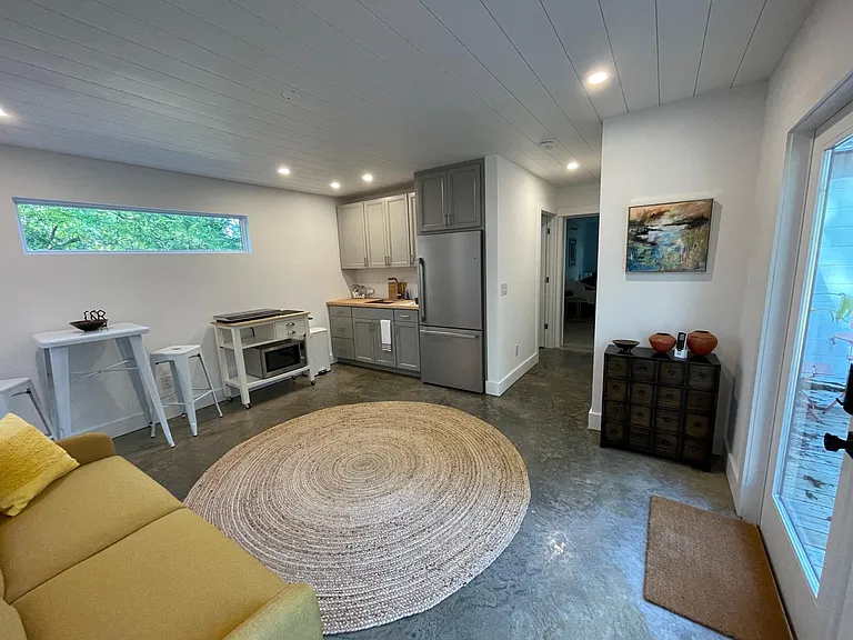 206 Spring St — Photo 4
