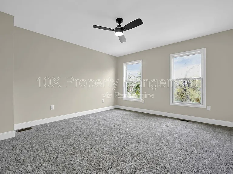 555 Kimball Pl — Photo 33