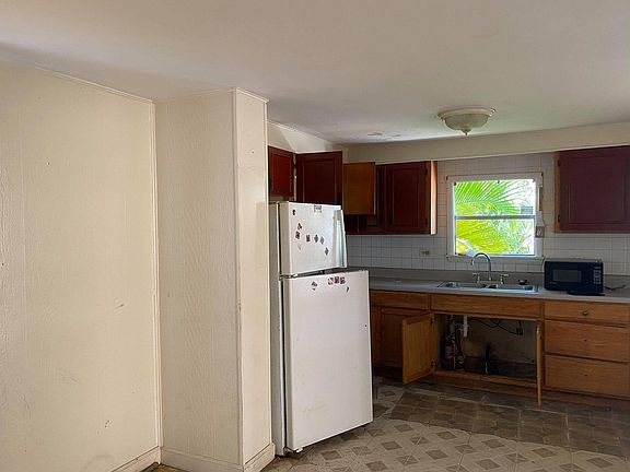 3rd image of A27 8th Ave