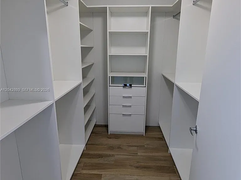 17111 E Biscayne Blvd #1011 — Photo 22