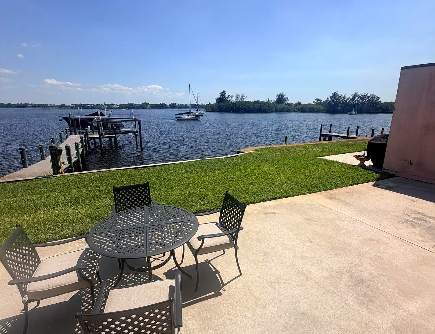 2 bed, 2.5 bath, 1382 sqft, $2,500 — Photo 4
