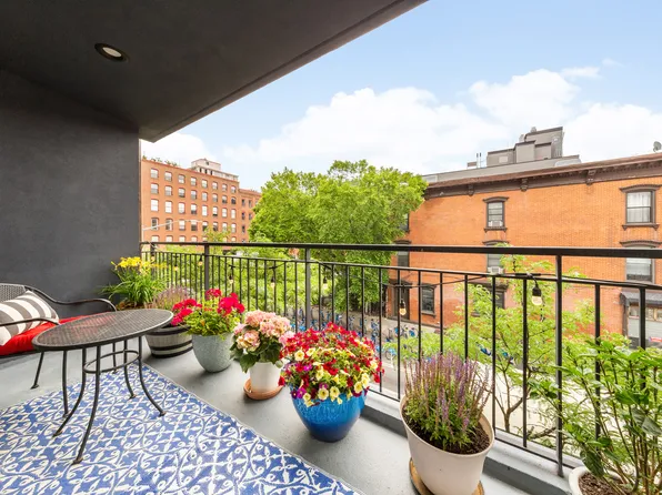 268 Wythe Avenue image 1 of 8