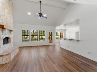 365 Saint Andrews Dr, Mabank, TX 75156