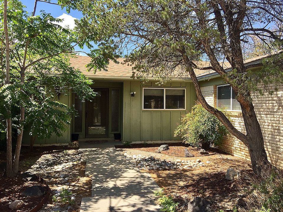 1st image of 4017 Tara Dr NE