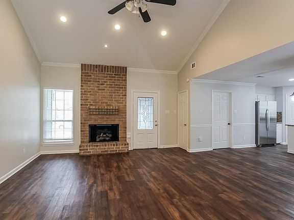 4th image of 4022 Sherwood St W