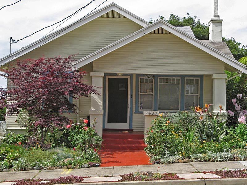 3BR 2BA 1920s crafstman