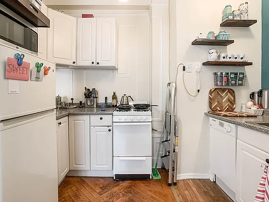 Rented by Halstead Real Estate | media 9