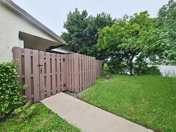 3rd image of 3402 WATERVIEW Circle #B