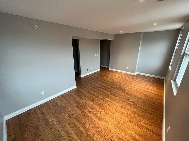 1618 Hughes St #3 — Photo 5