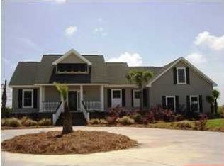 2998 Anchor Watch Dr, Wadmalaw Island, SC 29487