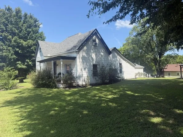 500 5th Ave E, Springfield, TN 37172