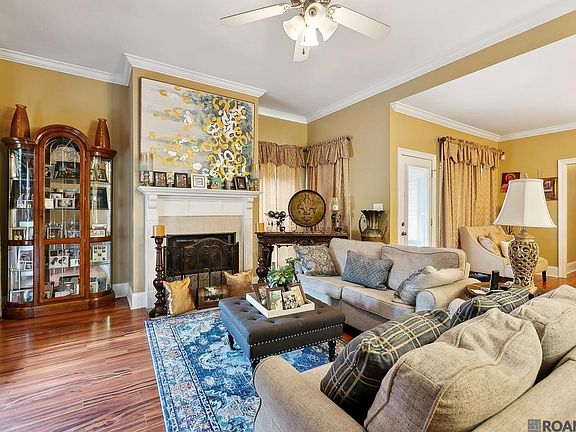 2nd image of 223 Rushmore Dr