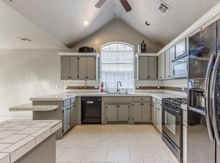 17201 Crest Valley, Edmond, OK 73012