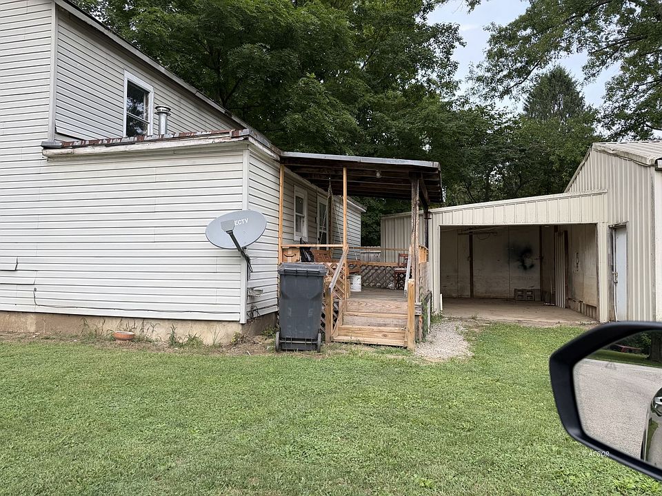 2nd image of 10498 Mill St