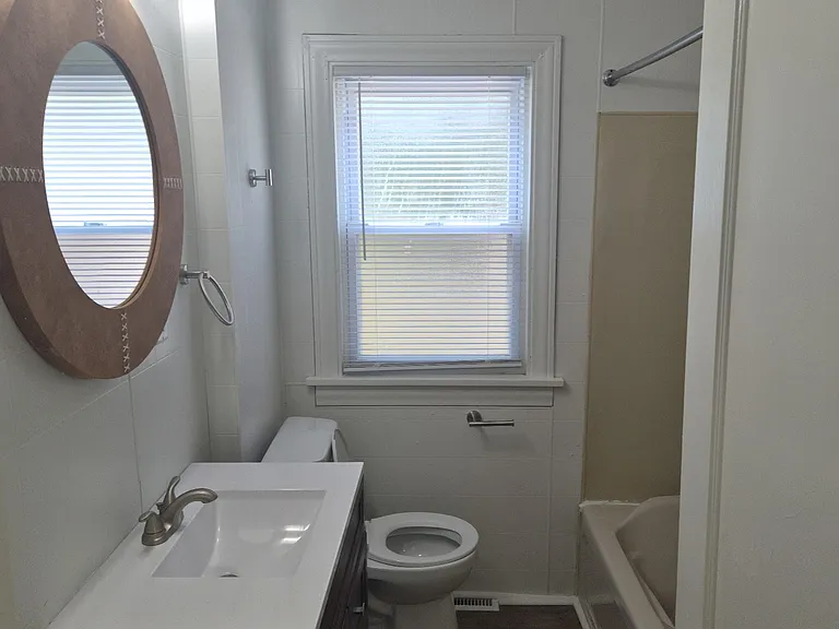 5933 Douglas Rd — Photo 5