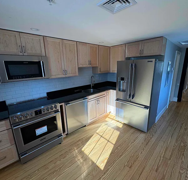 393 Essex St #2 — Photo 18