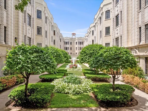7348 N Ridge Blvd APT 14C, Chicago, IL 60645