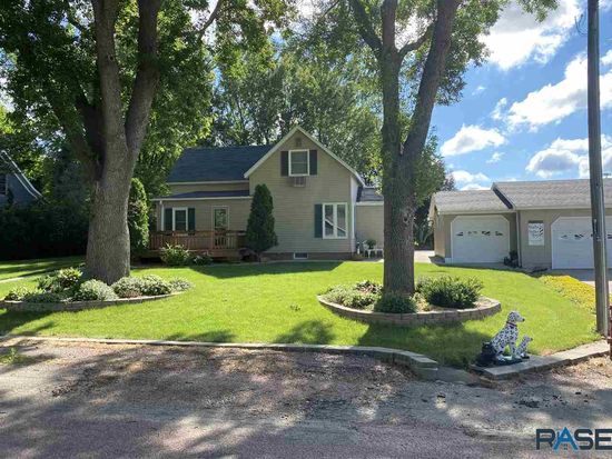 513 S Church Ave Hills Mn 56138 Zillow