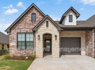 4136 Abbey Park Dr, Edmond, OK 73025