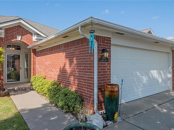 5th image of 2809 Lochwood Dr