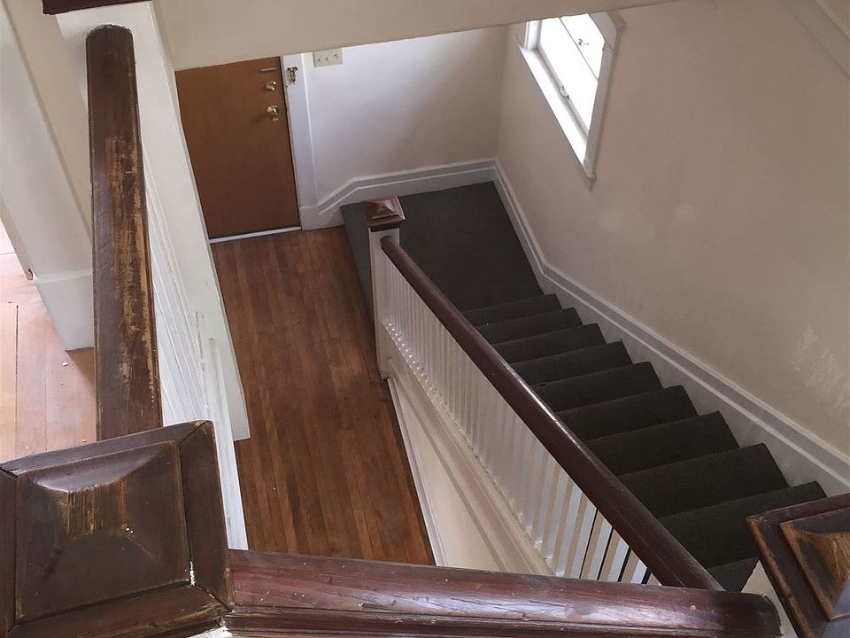 809 Stairwell