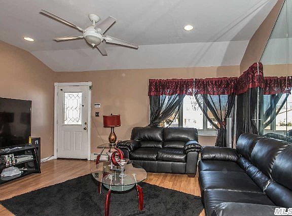 2nd image of 208 Gibson Ave