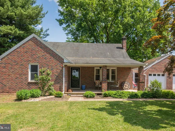 127 Pennapacker Rd, Collegeville, PA 19426