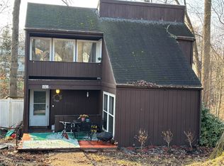 942 Caddo Ave, Akron, OH 44305