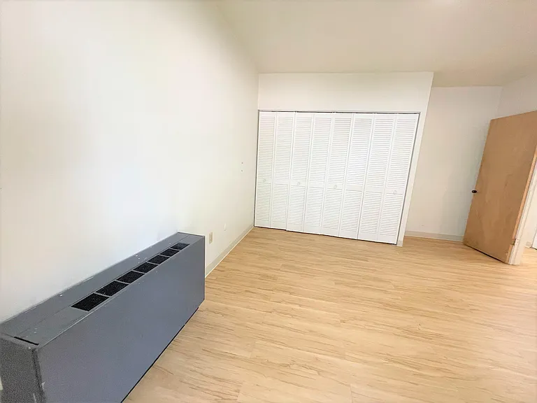 6350 Forward Ave #16 — Photo 10