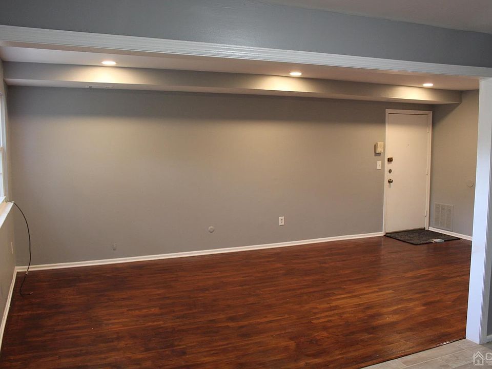 2nd image of 312 College Dr