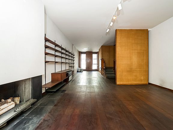 2nd image of 306 E 51st St