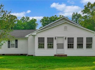 10080 S Chicken Rd, Fairmont, NC 28340