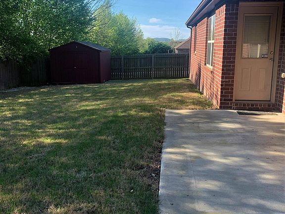 5th image of 2914 N Cassius Ln