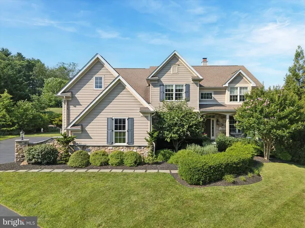 824 Forest Ln, Malvern, PA 19355