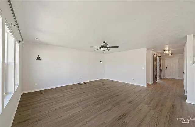 4456 W Silver Riv — Photo 10