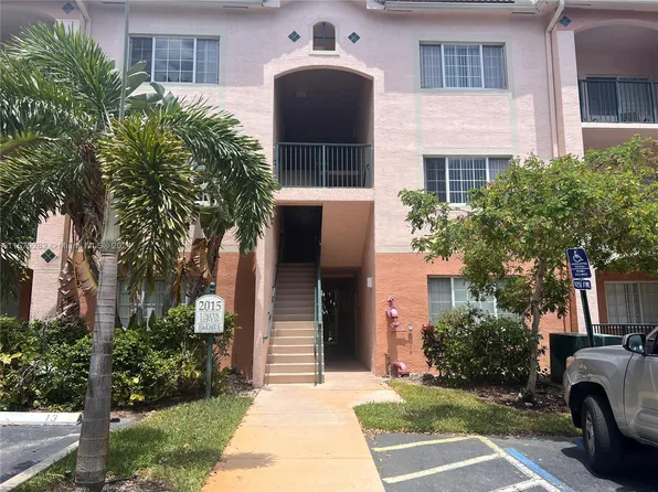 2015 SE 10th Ave APT 116, Fort Lauderdale, FL 33316