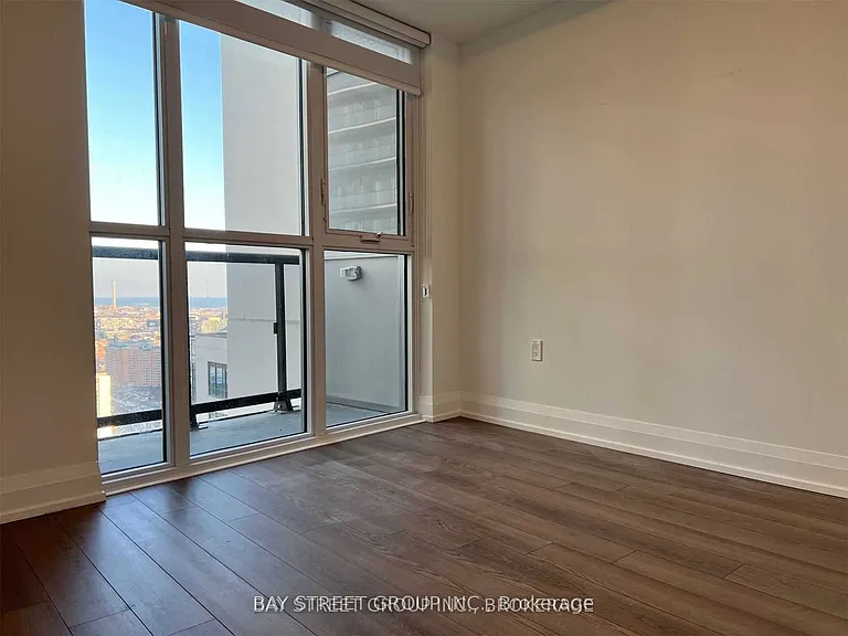 77 Mutual St #3411 — Photo 10