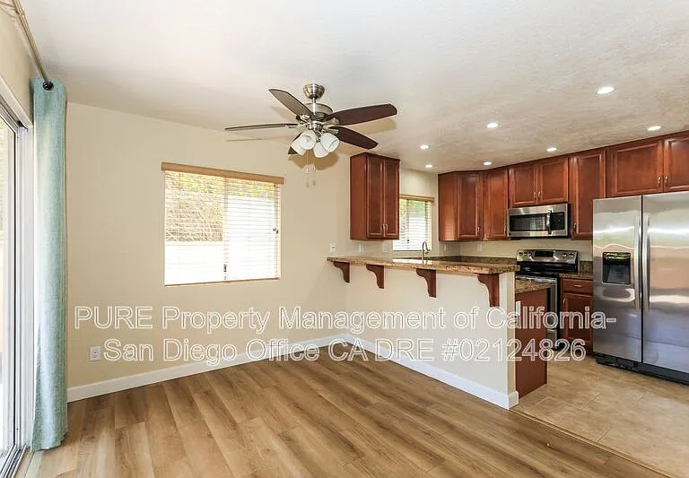 11317 Avenida De Los Lobos #E — Photo 7
