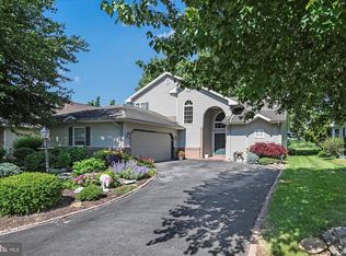 630 Pondside Ln, Lebanon, PA 17042